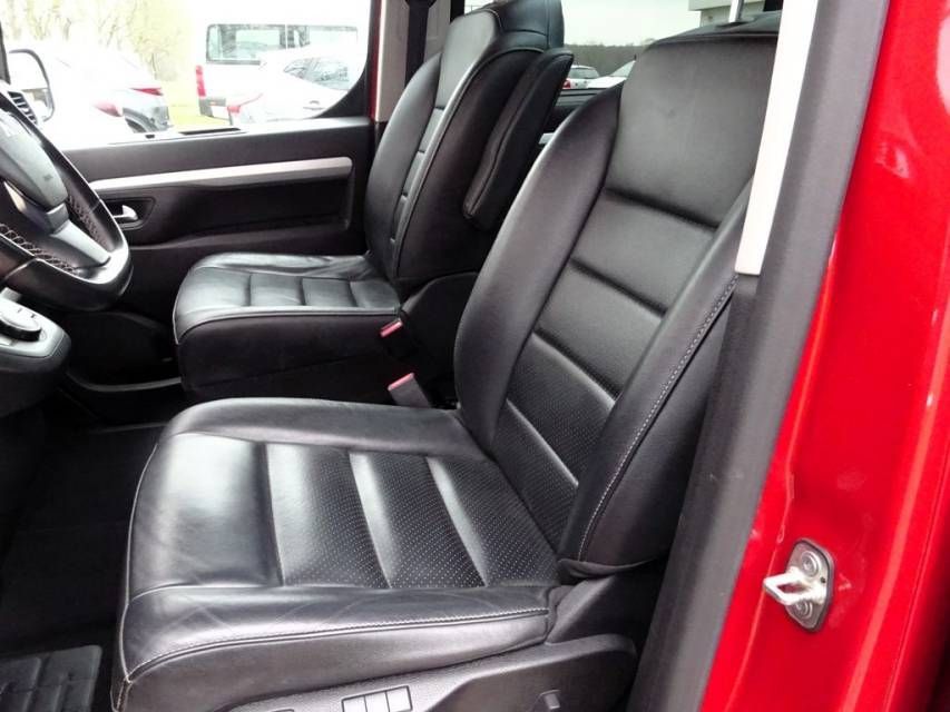 Fahrzeugabbildung Peugeot Expert Traveller 2.0 HDi L2 Business VIP+HeadUp+