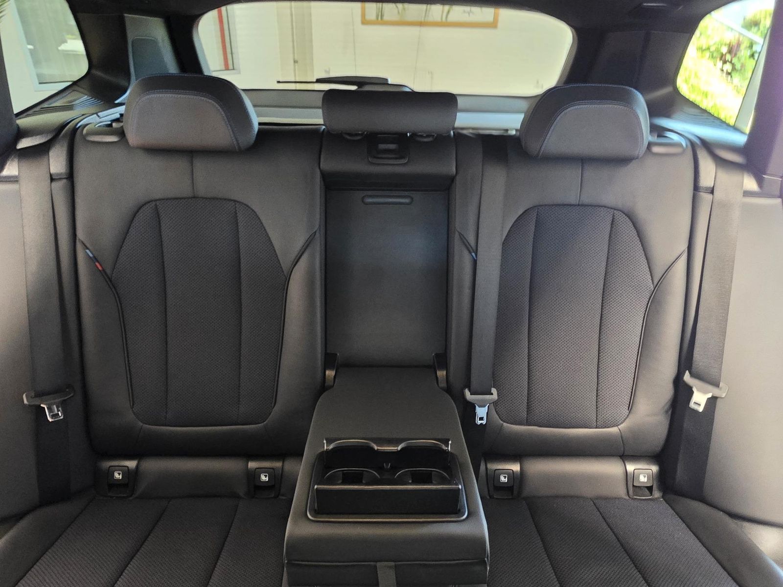 Fahrzeugabbildung BMW X3 xDrive 30i M Sport Shadow/HuD/Harman/StHz/Ahk