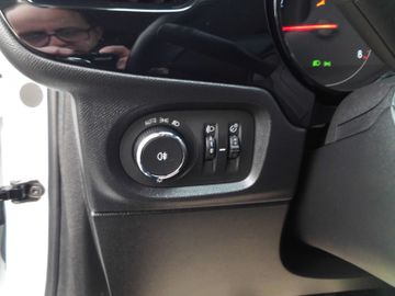 Bild 15 Opel Corsa F 1.2T Edition+ DAB Klima SHZ LHZ PDC