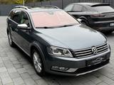 Volkswagen Passat Alltrack Variant  BMT 4Motion Voll - Volkswagen mit Diesel-Antrieb: Standheizung, Kombi