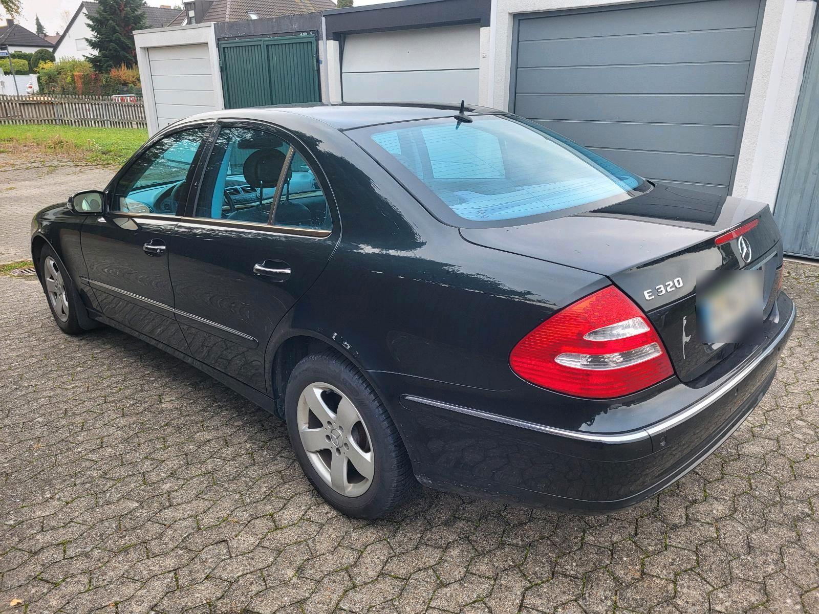 Mercedes-Benz E 320