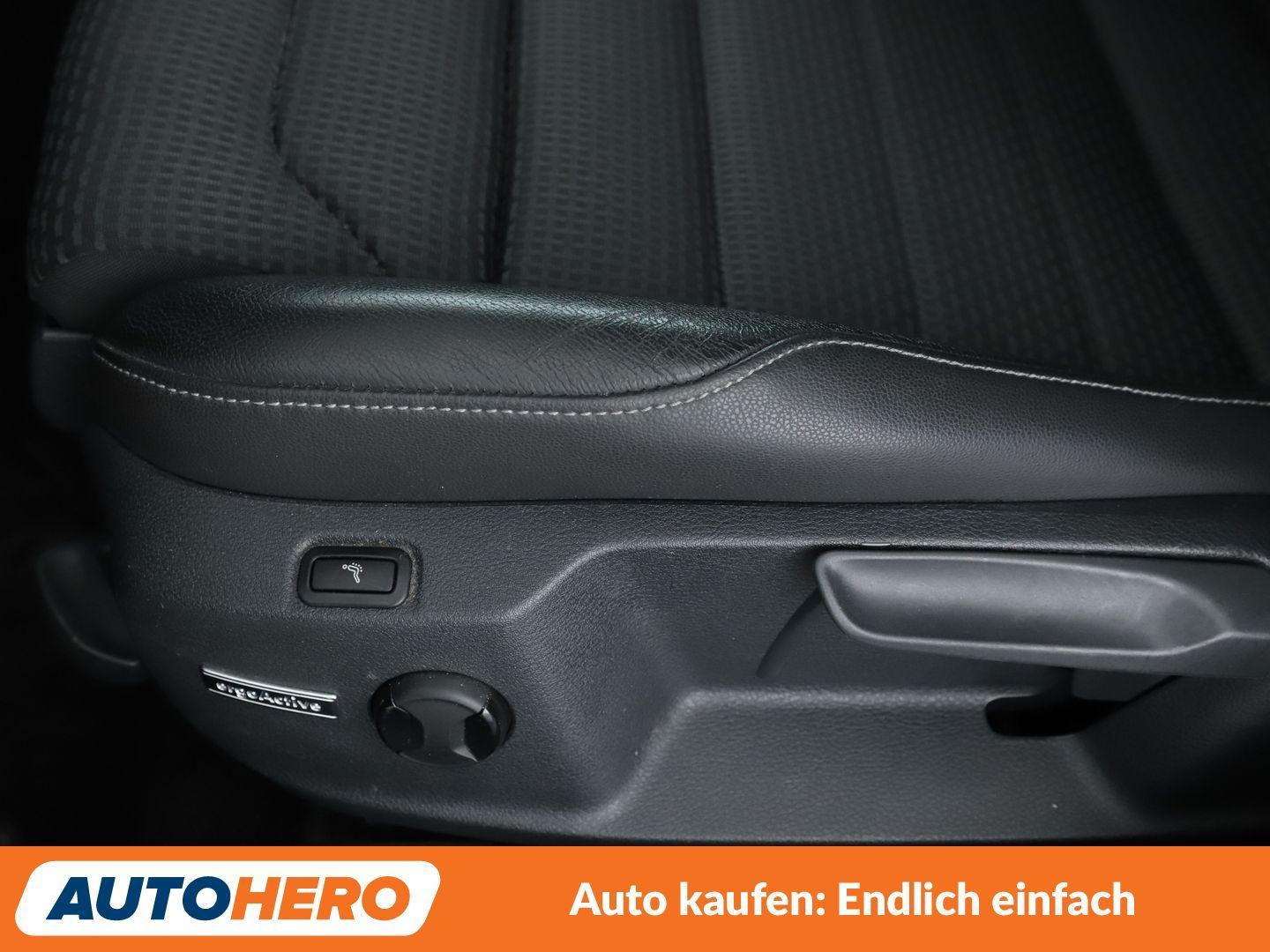 Volkswagen Golf VII 1.4 TSI Highline BMT Aut.*NAVI*XENON*