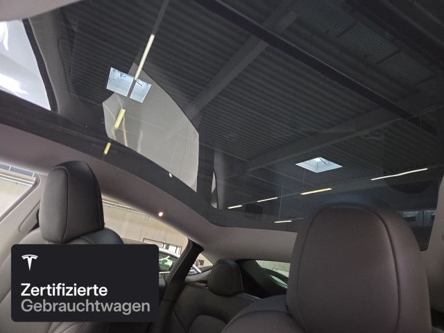 Tesla Model Y Long Range AWD foto 18