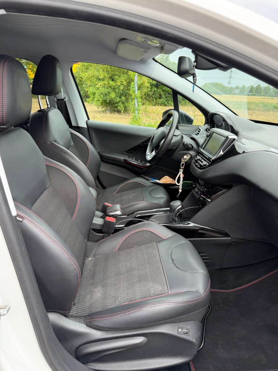 Peugeot 2008 GT-Line Edition PureTech 110 EAT6 GT-Li...