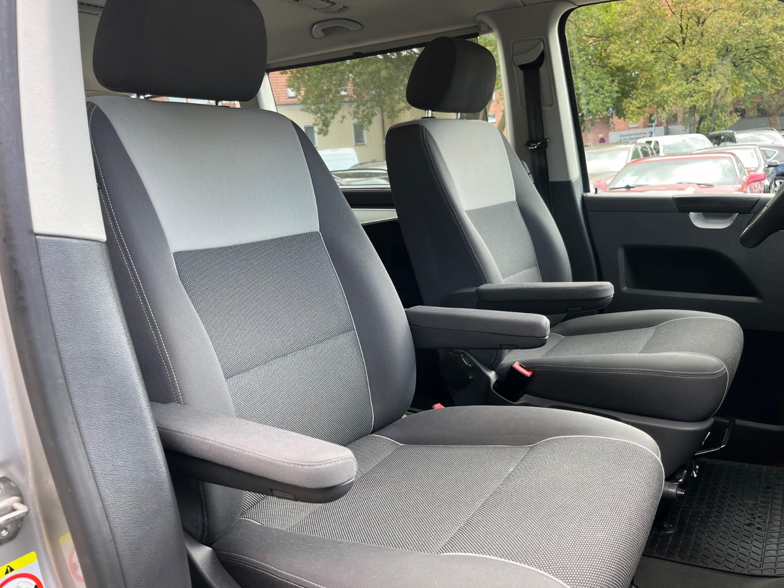 VOLKSWAGEN T5 MULTIVAN 2.0 TDI 140ch - STARLINE - ATTELAGE - PARK ASSIST AVANT/ARRIÈRE - CHAUFFAGE AUXILIAIRE - 1 ERE MAIN