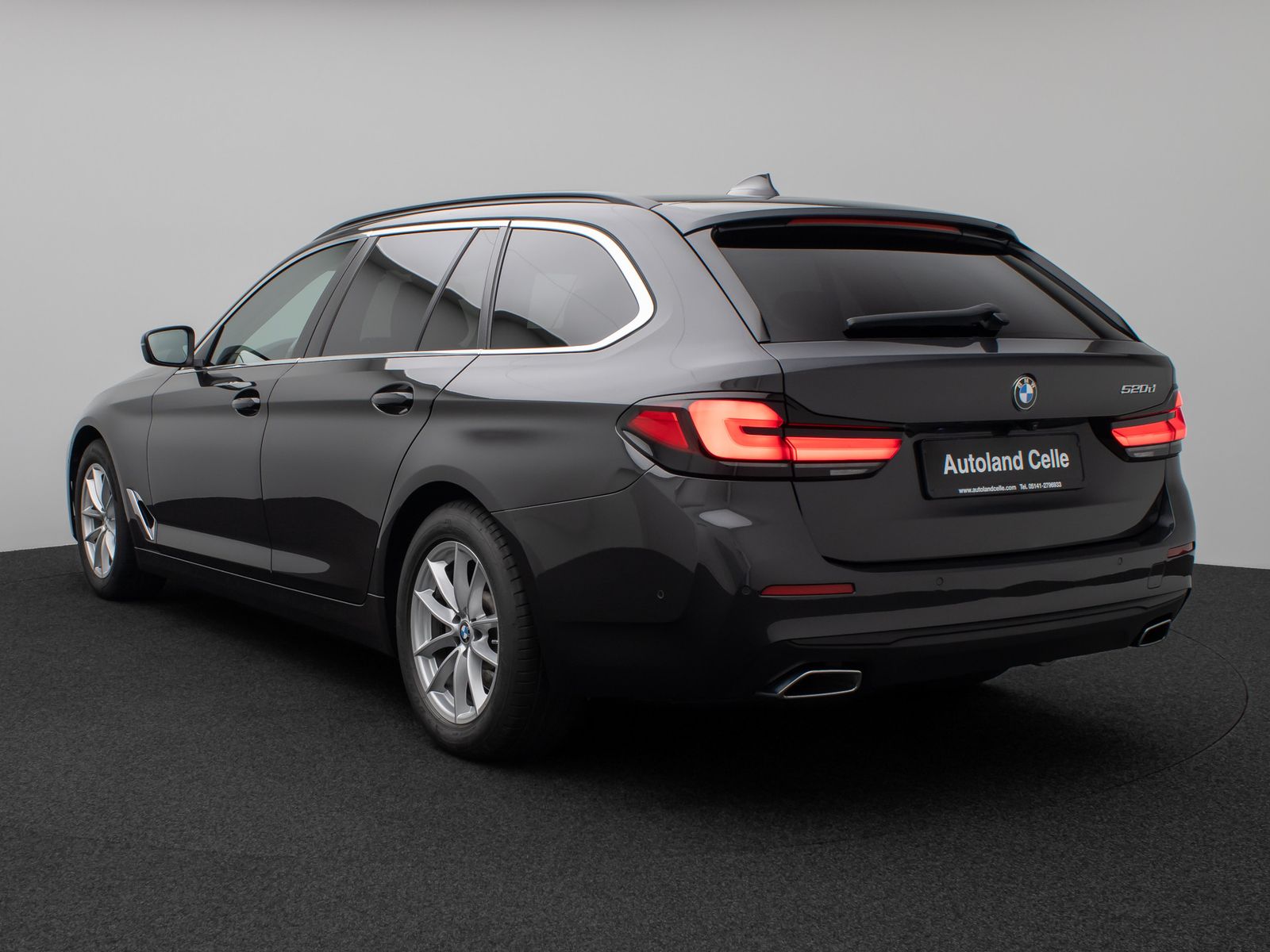Fahrzeugabbildung BMW 520d Kamera DAB 4xKlima AHK Alarm Leder Sport