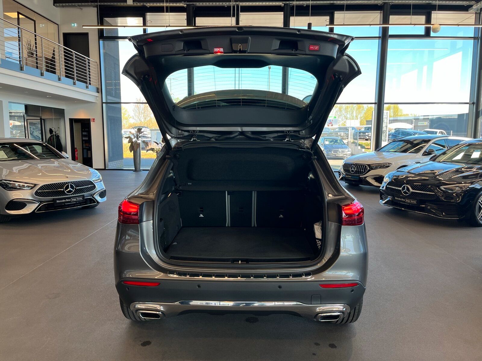 Mercedes-Benz GLA 180 PROGRESSIVE ADVANCED VOLLDIGI WINTERP. foto 24