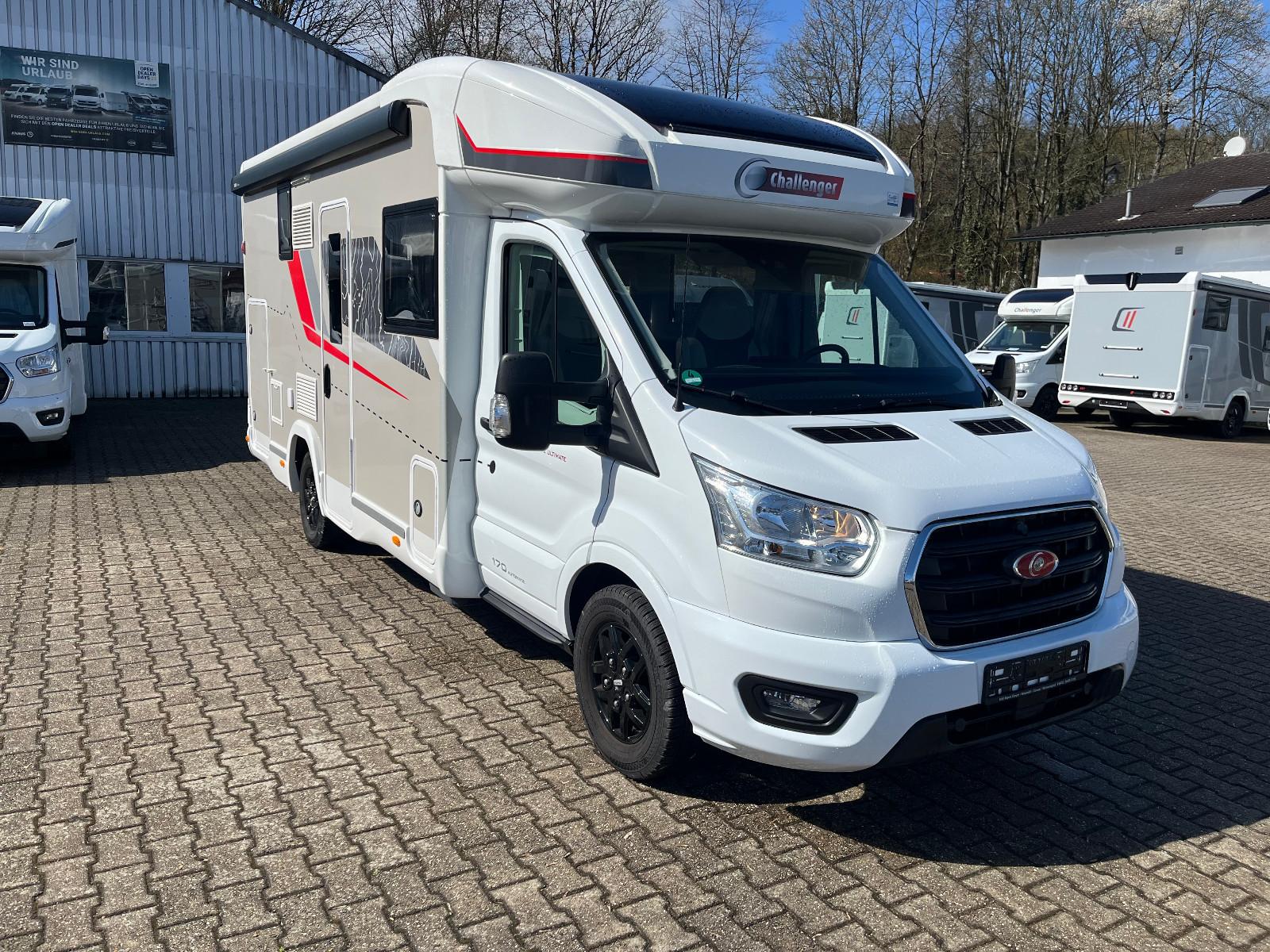 Challenger 260 Graphite Ultimate Arctic Solar Lithium