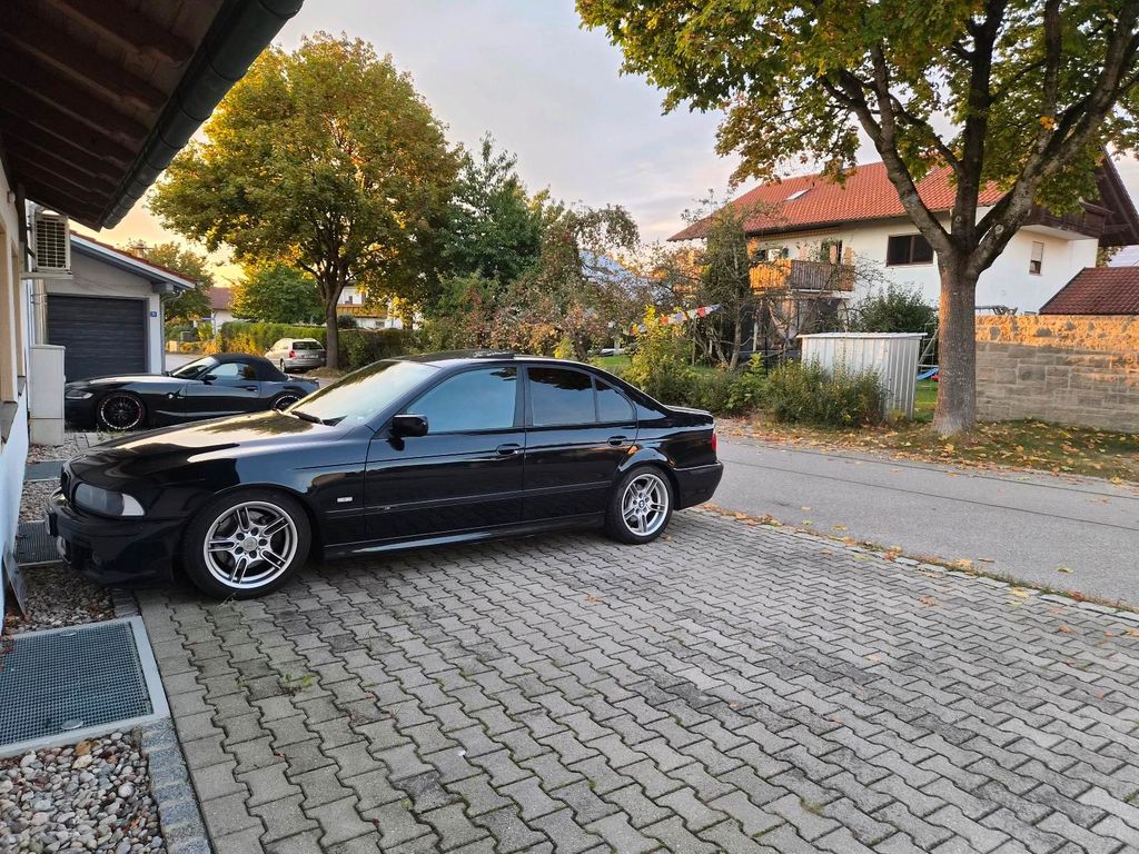 Image of BMW 540