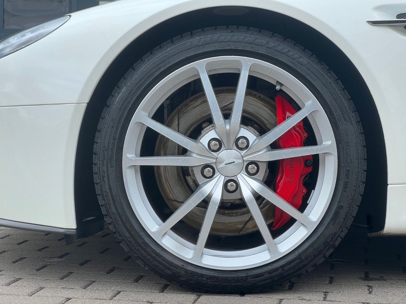 Fahrzeugabbildung Aston Martin V8 Vantage Coupe*RFK nur 18TKM*wie NEU