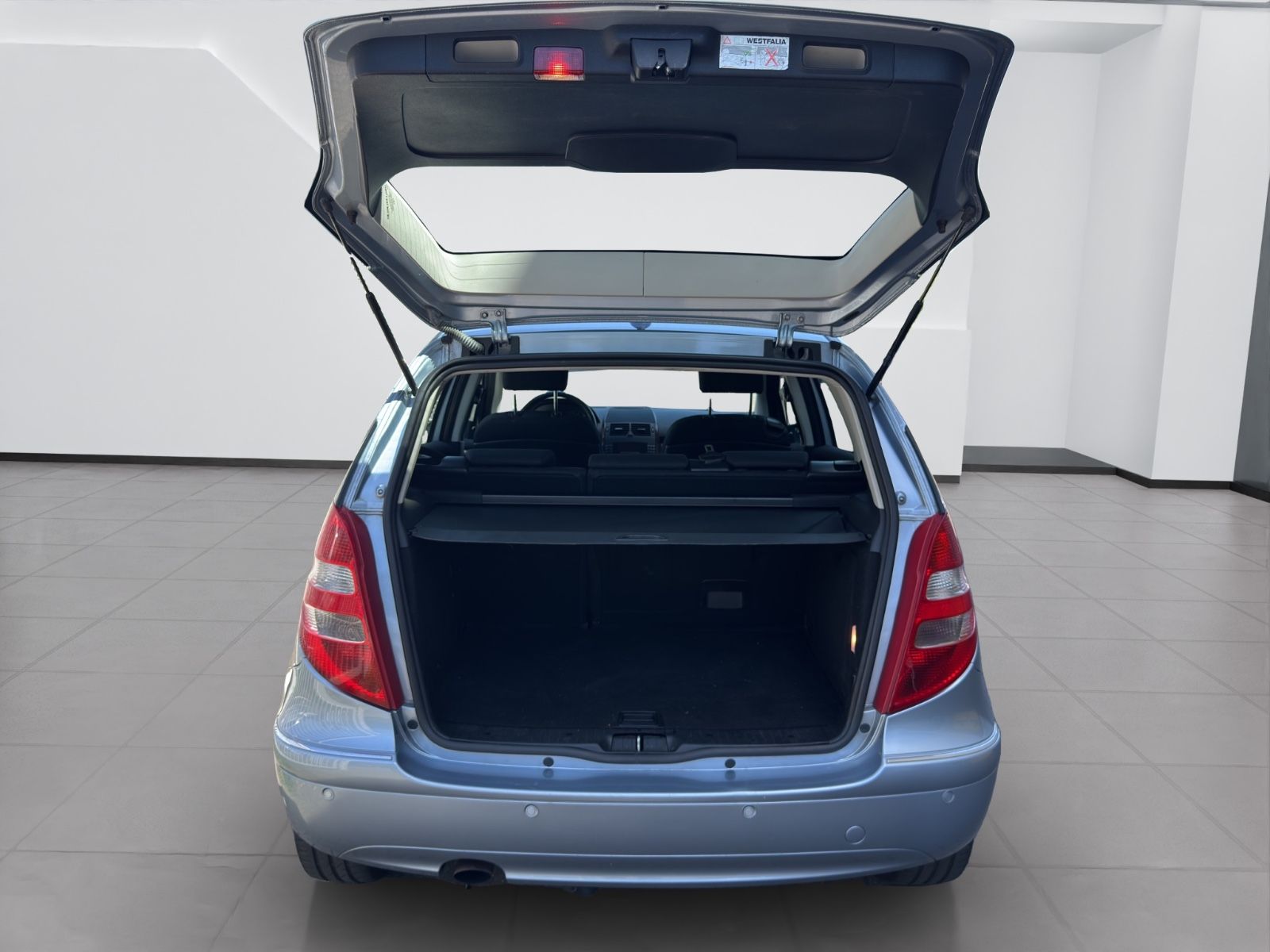 Fahrzeugabbildung Mercedes-Benz A 200*Klima*Sitzheiz*Bi-Xenon*Einparkhilfe*
