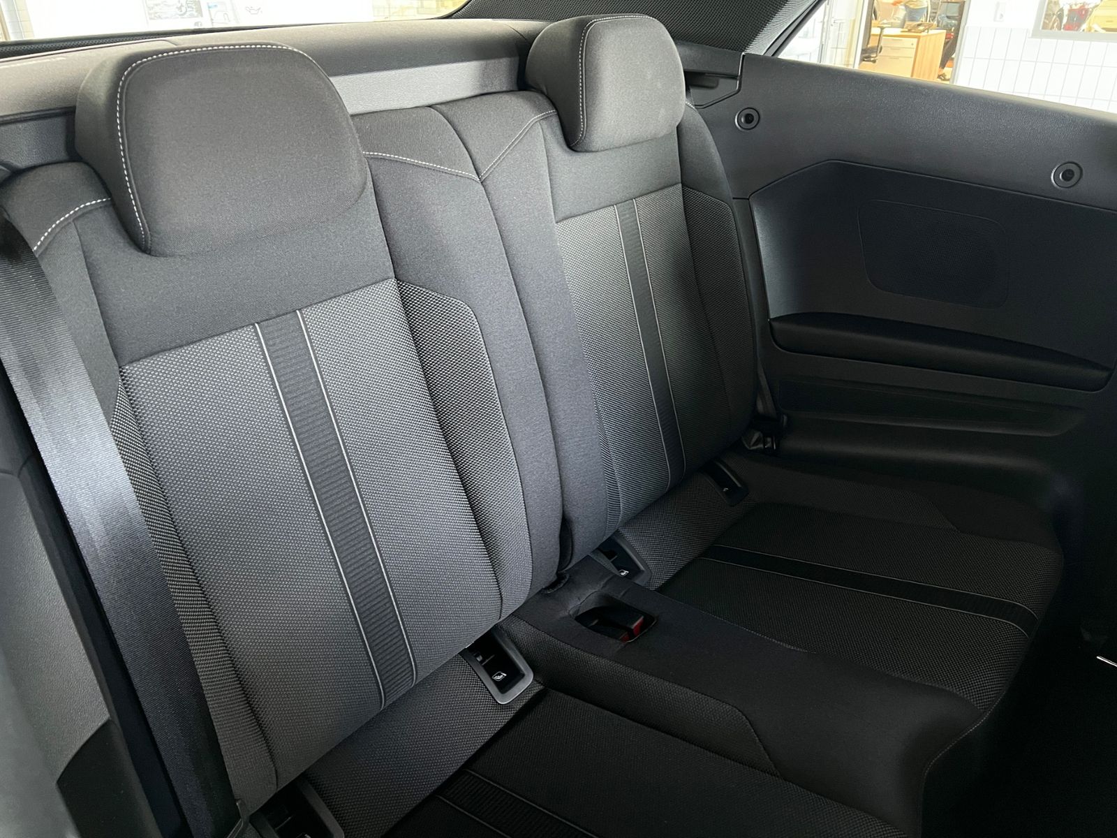 Fahrzeugabbildung Volkswagen T-Roc Cabriolet 1.5 TSI DSG *AHK, LED, Black Sty