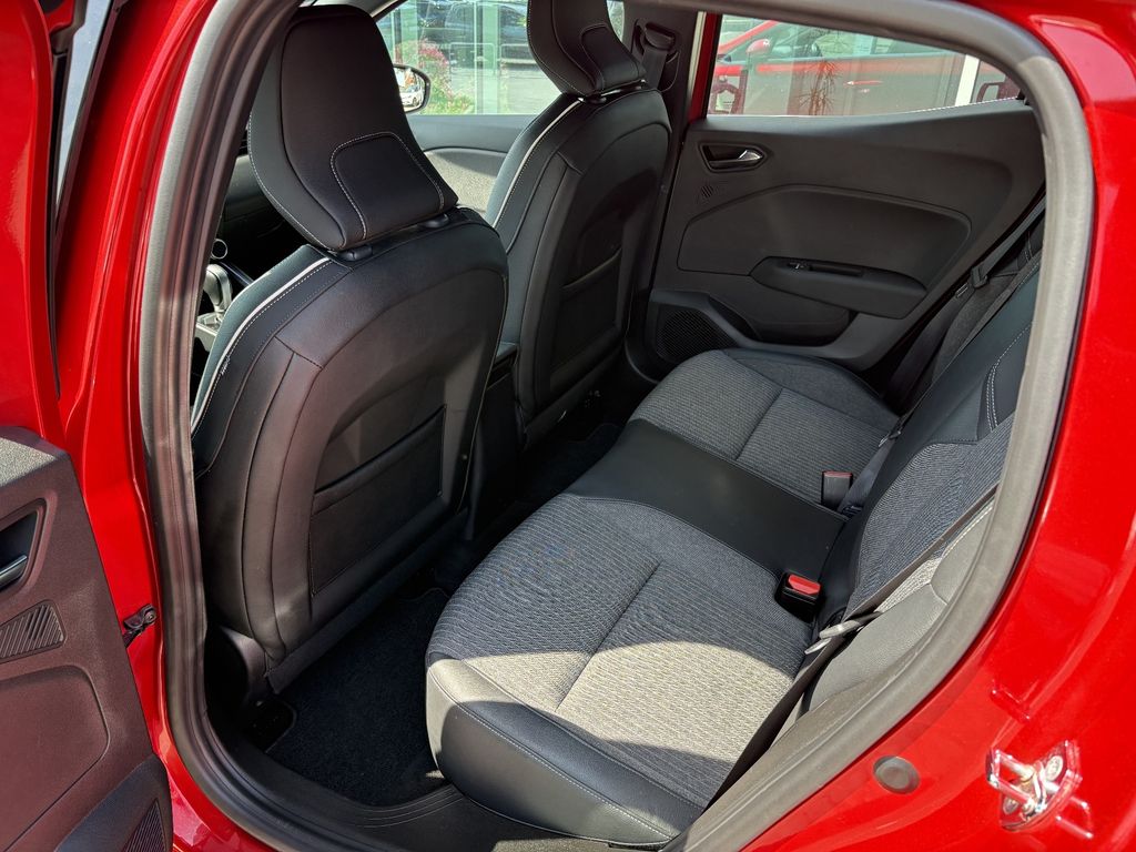 RENAULT Clio - Bild 9