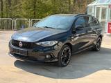 Fiat Tipo 1.6 MultiJet Automatik * wenig Kilometer * - Fiat Tipo in Frankfurt (Main)