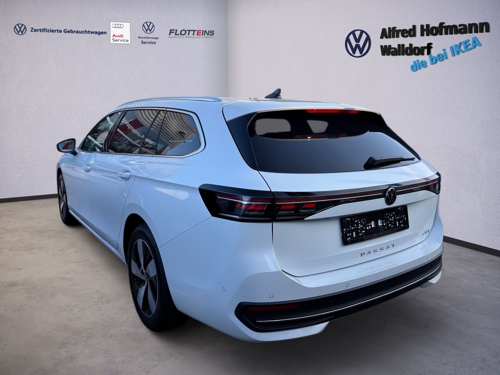 Volkswagen Passat Variant 1.5 eTSI Business DSG AHK LED NAV foto 5