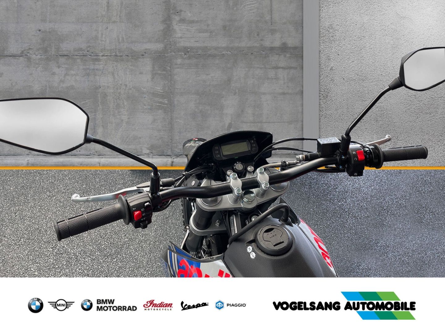 Fahrzeugabbildung Aprilia RX 125 Enduro, Modell 2023, Geländebereifung, LC