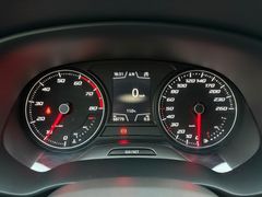 Fahrzeugabbildung Seat Leon FR 1,5 TSI Navi Sitzh LED Full-Link 2.Hand