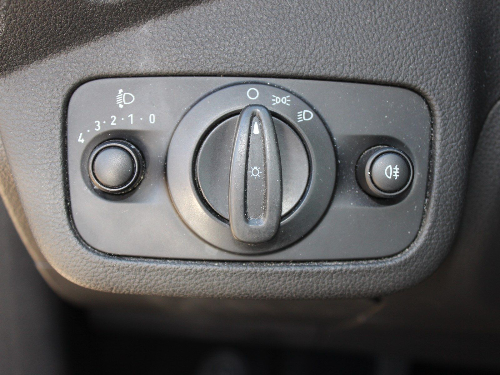 Fahrzeugabbildung Ford C-Max Trend 1,0 EcoBoost Start/Stopp