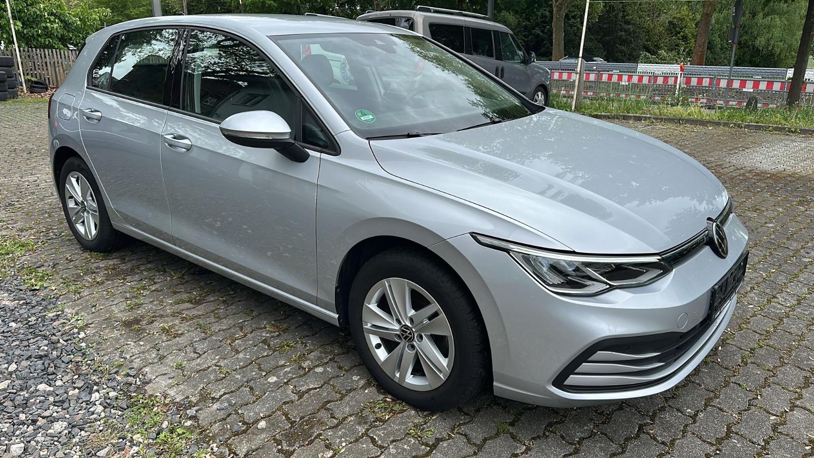 Volkswagen Golf VIII Lim. Life 2.0 TDI