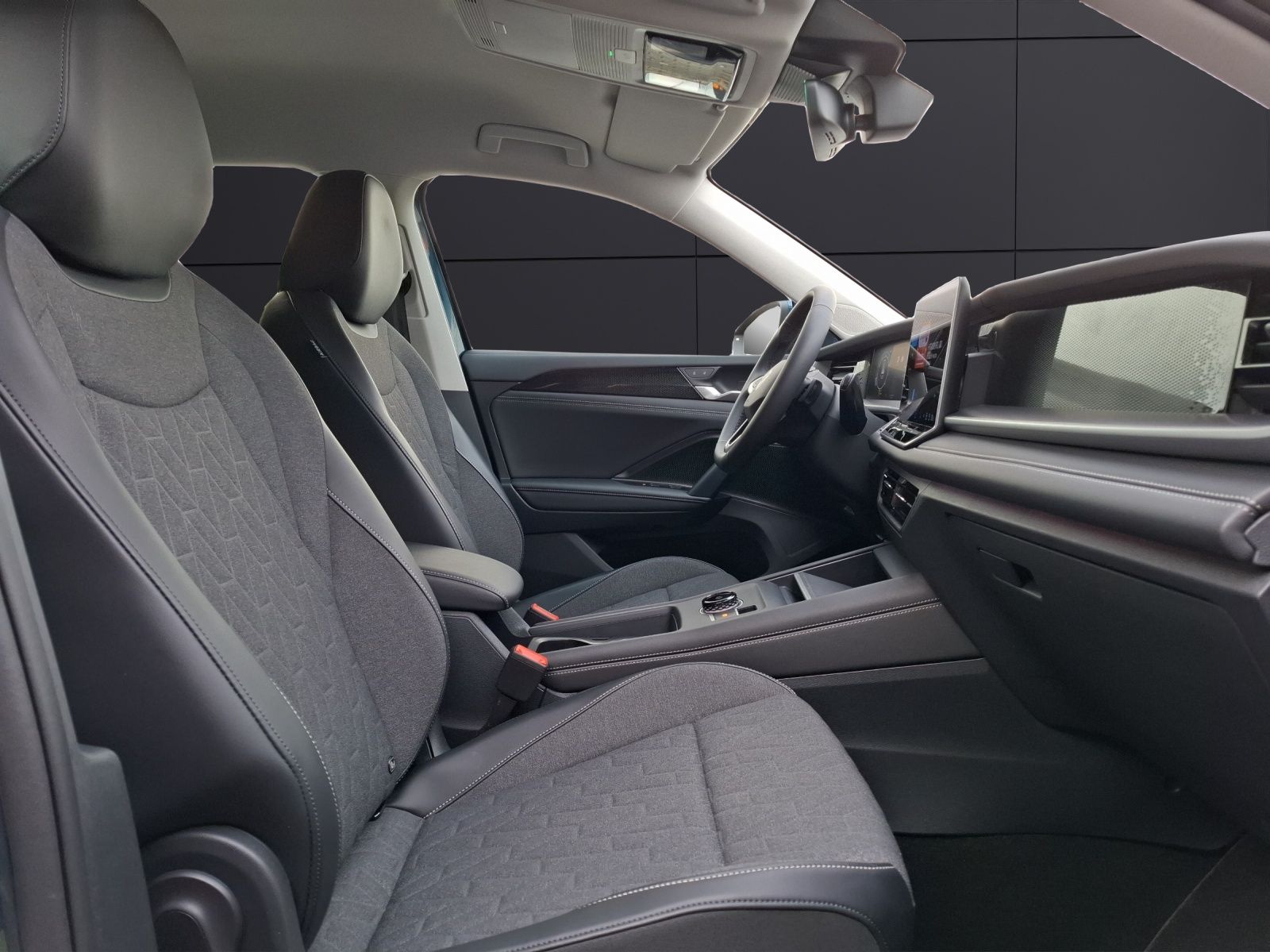 Fahrzeugabbildung Volkswagen Tayron eTSI Life DSG 7-Si Matrix AHK Navi AID AC