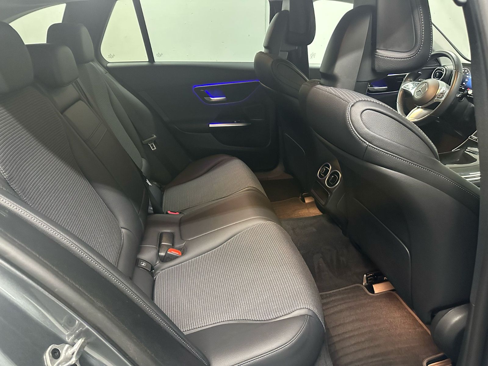 Fahrzeugabbildung Mercedes-Benz C 180 T Autom.*AVANTGARDE*NIGHT*DISTRO*AHK*