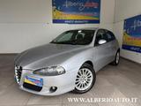 Alfa Romeo ALFA ROMEO 147 1.9 JTD (120) 5 porte Distinctive - silberne Alfa Romeo 147