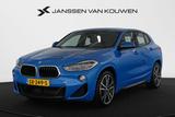 BMW X2 sDrive20i High Executive - blaue BMW X2