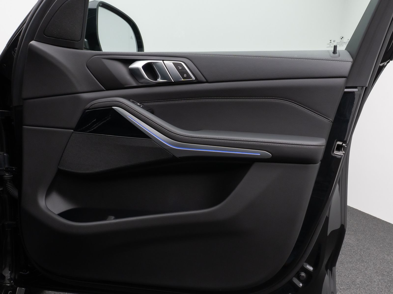 Fahrzeugabbildung BMW X5 xD30d M Sport Panorama 360°Laser HUD DAB HiFi