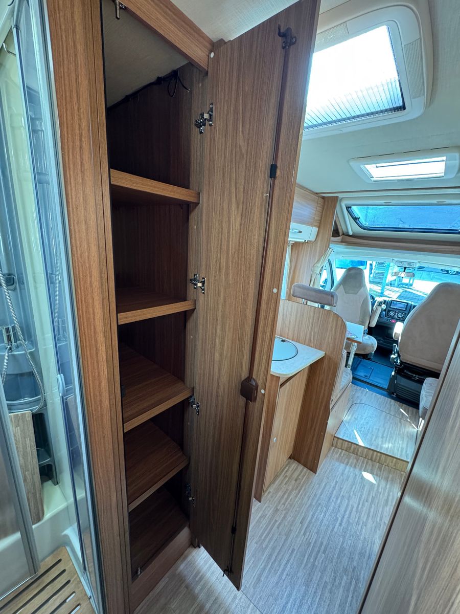 Fahrzeugabbildung Carado T 334 FIAT DUCATO AUTOMATIK SOLAR TV SAT AHK CAM