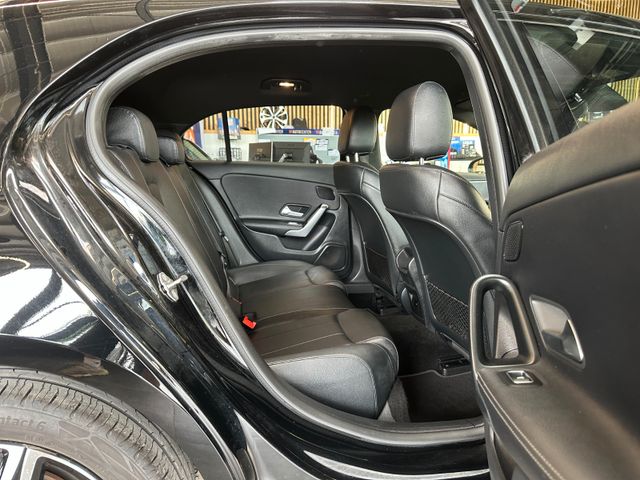 Mercedes-Benz A 180 *SitzBelüftungHZ*Spurhalte*Night*ACC*LED*