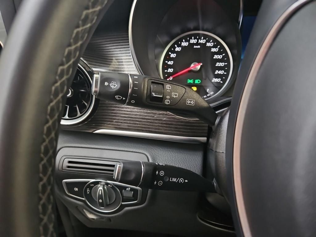 Fahrzeugabbildung Mercedes-Benz V 300 AVG extralang 8 Sitze Standhzg elektr. ST