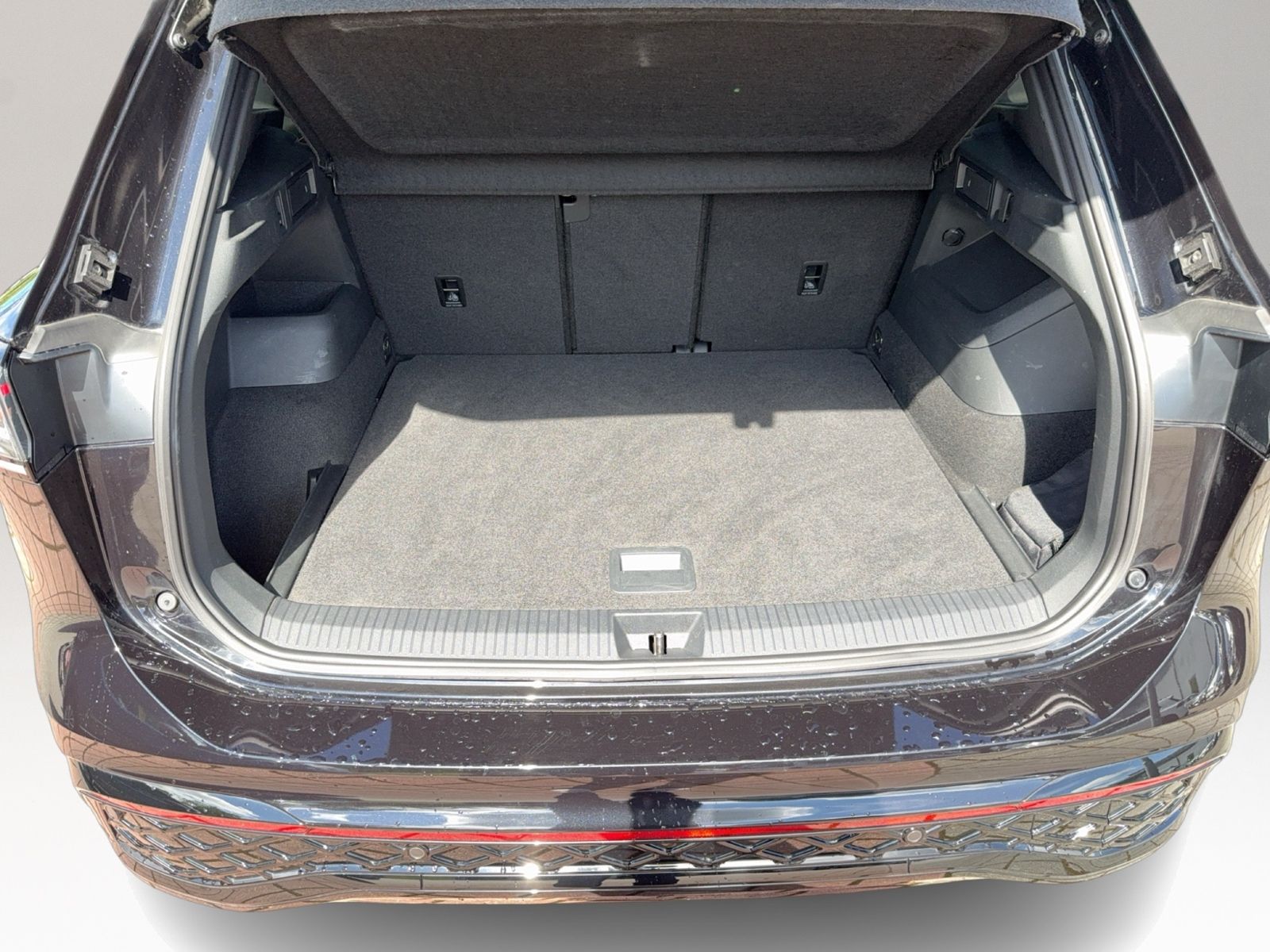 Tiguan 2.0 TDI R-Line 4Motion, BlackStyle, AHK,