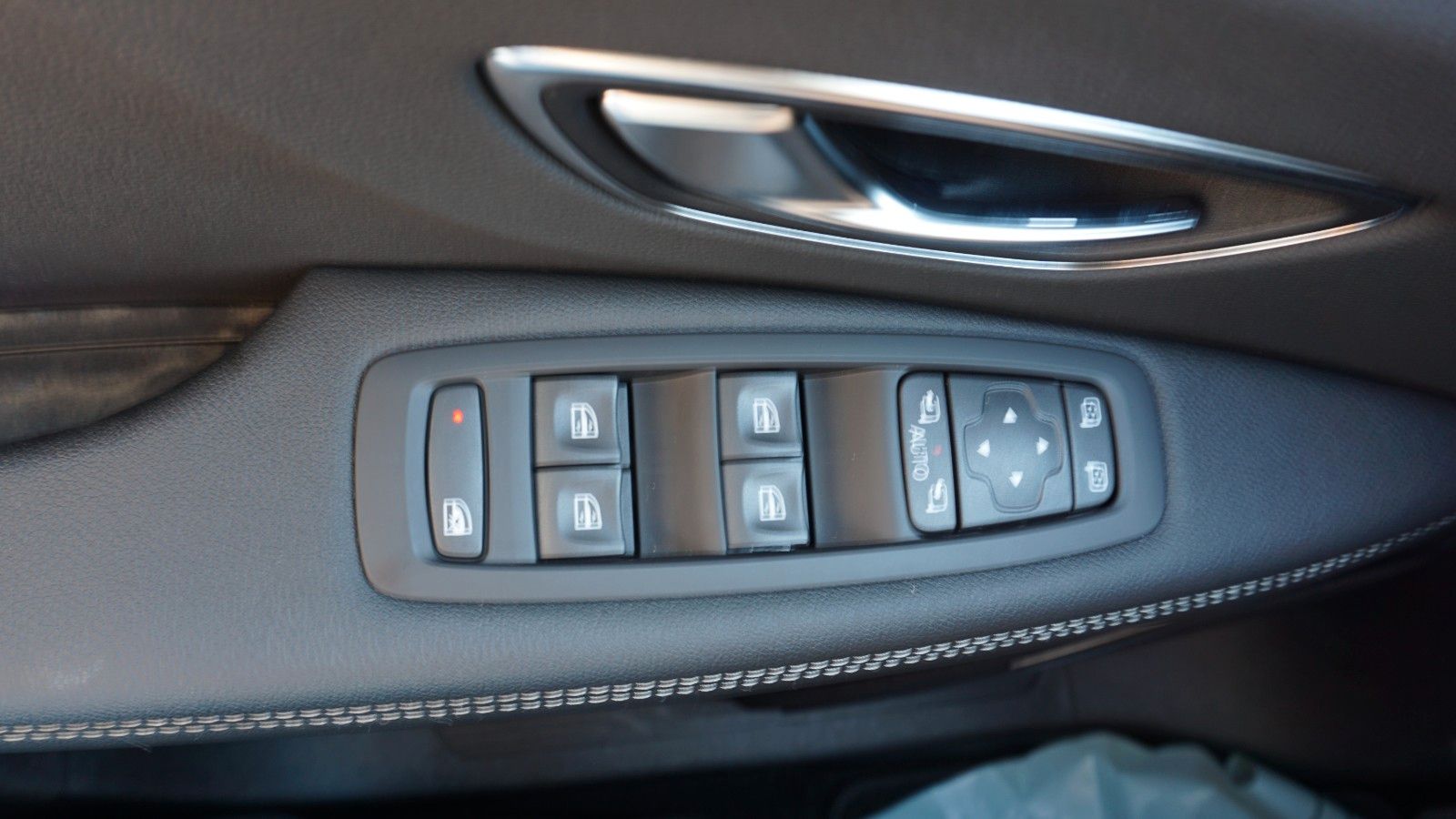 Fahrzeugabbildung Renault Renault Scenic IV Grand Techno, Kamera, LED