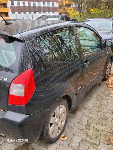 Citroën Citroen C2 in Schwarz 2/3 Türen