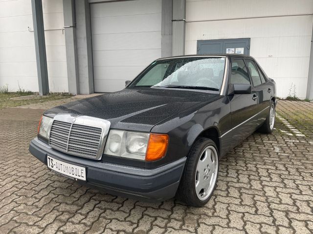 Mercedes-Benz E 230 /AUTOMATIK/KLIMA/ALU/TÜV&AU NEU
