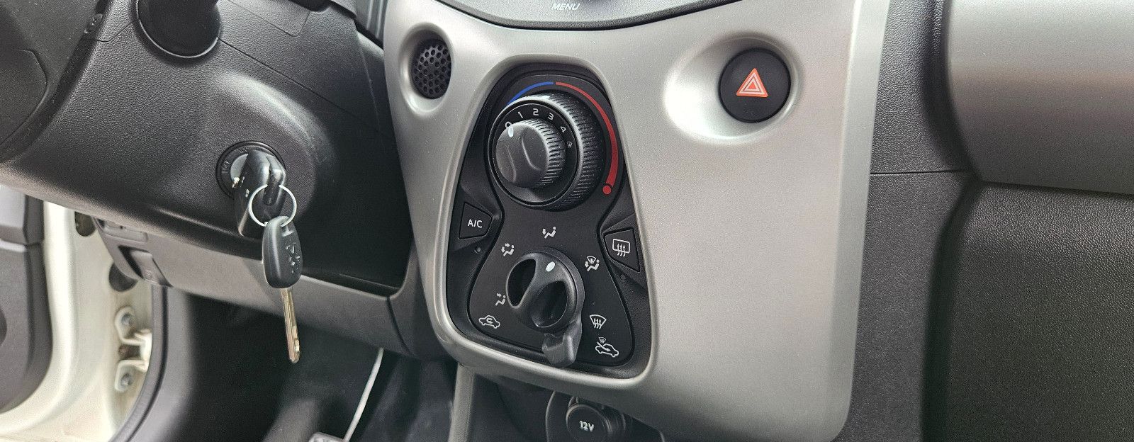 PEUGEOT 108 Active Klima sehr gepflegt