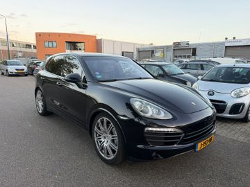 Porsche Cayenne - 5