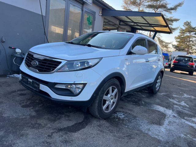 Kia Sportage Spirit 4WD/Vollleder/Navi/AHK/