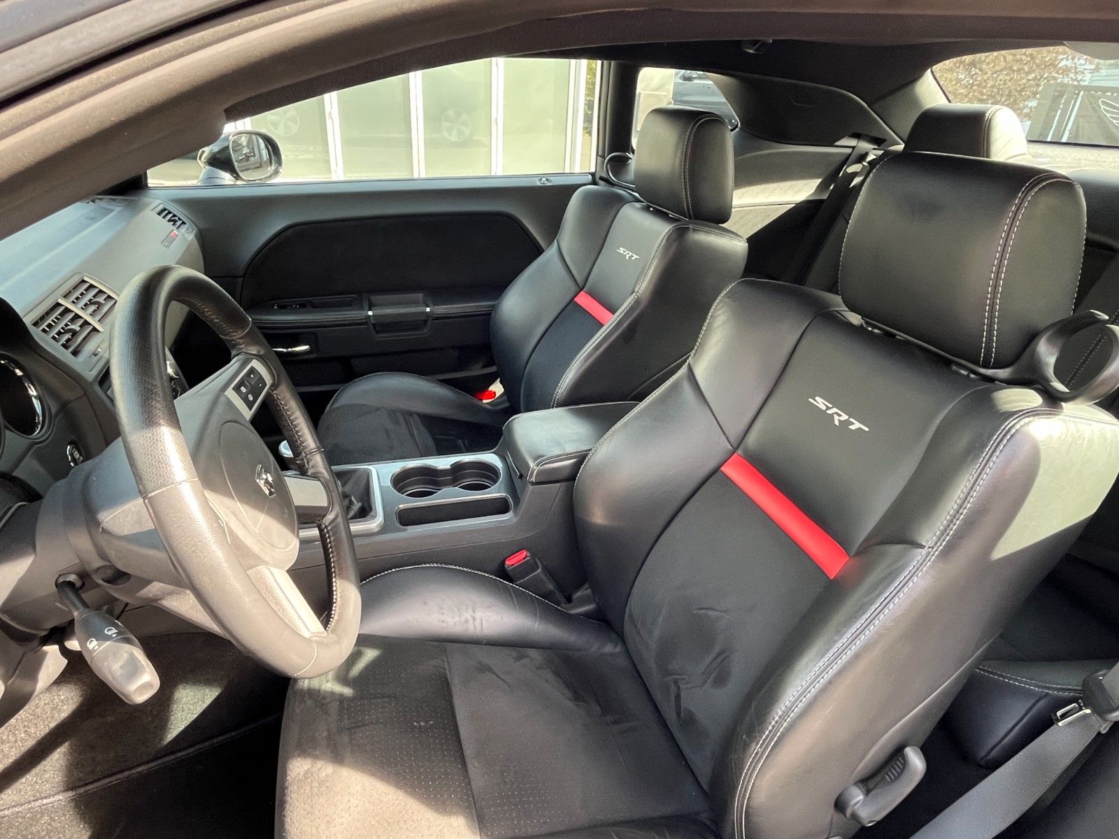 Fahrzeugabbildung Dodge Challenger SRT8 V8 Hemi 6.1