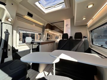 Westfalia Columbus 640 E 180 PS 8G SKYVIEW SOLAR SCHRANK