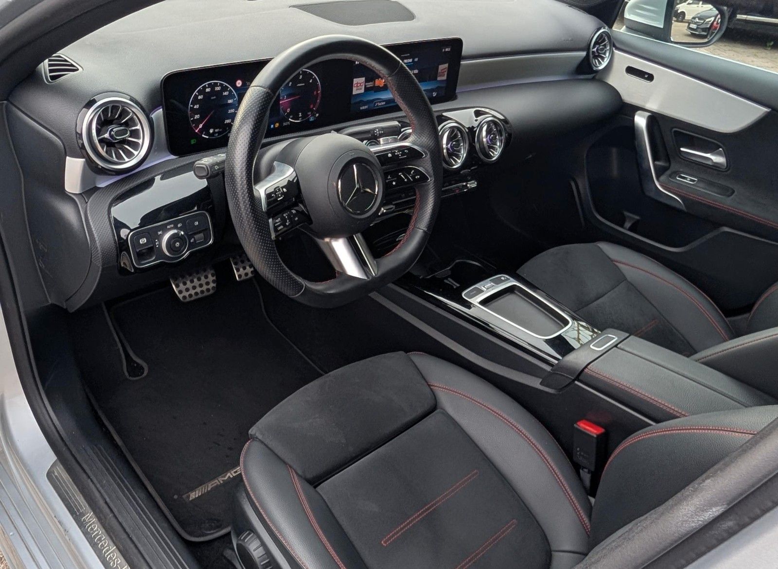 Mercedes-Benz A 200d Limousine AMG Sport-Line Facelift foto 4