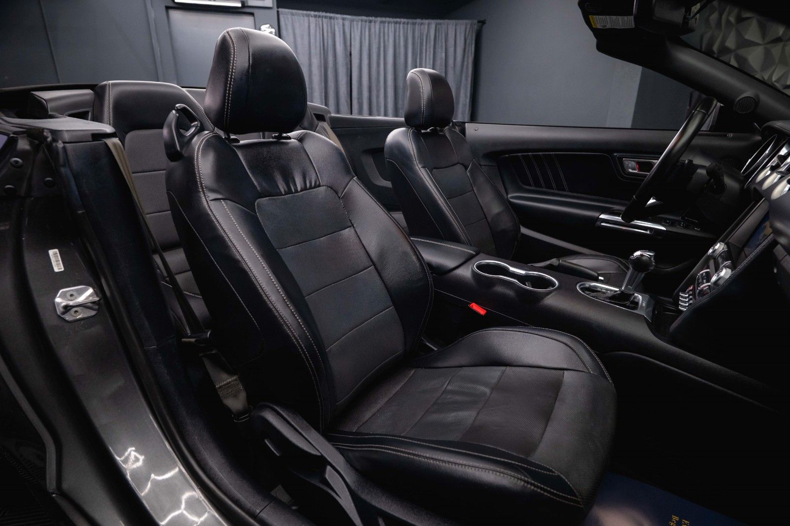 Fahrzeugabbildung Ford Mustang Shelby GT 500 5.0 V8 PREMIUM Performance