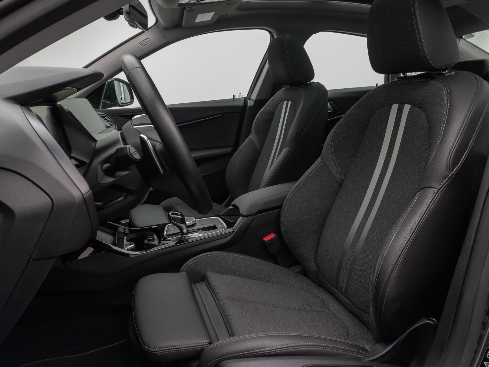 Fahrzeugabbildung BMW 220i Gran Coupé xD Sport Line HUD DAB Panorama