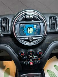 MINI One D Countryman - 11