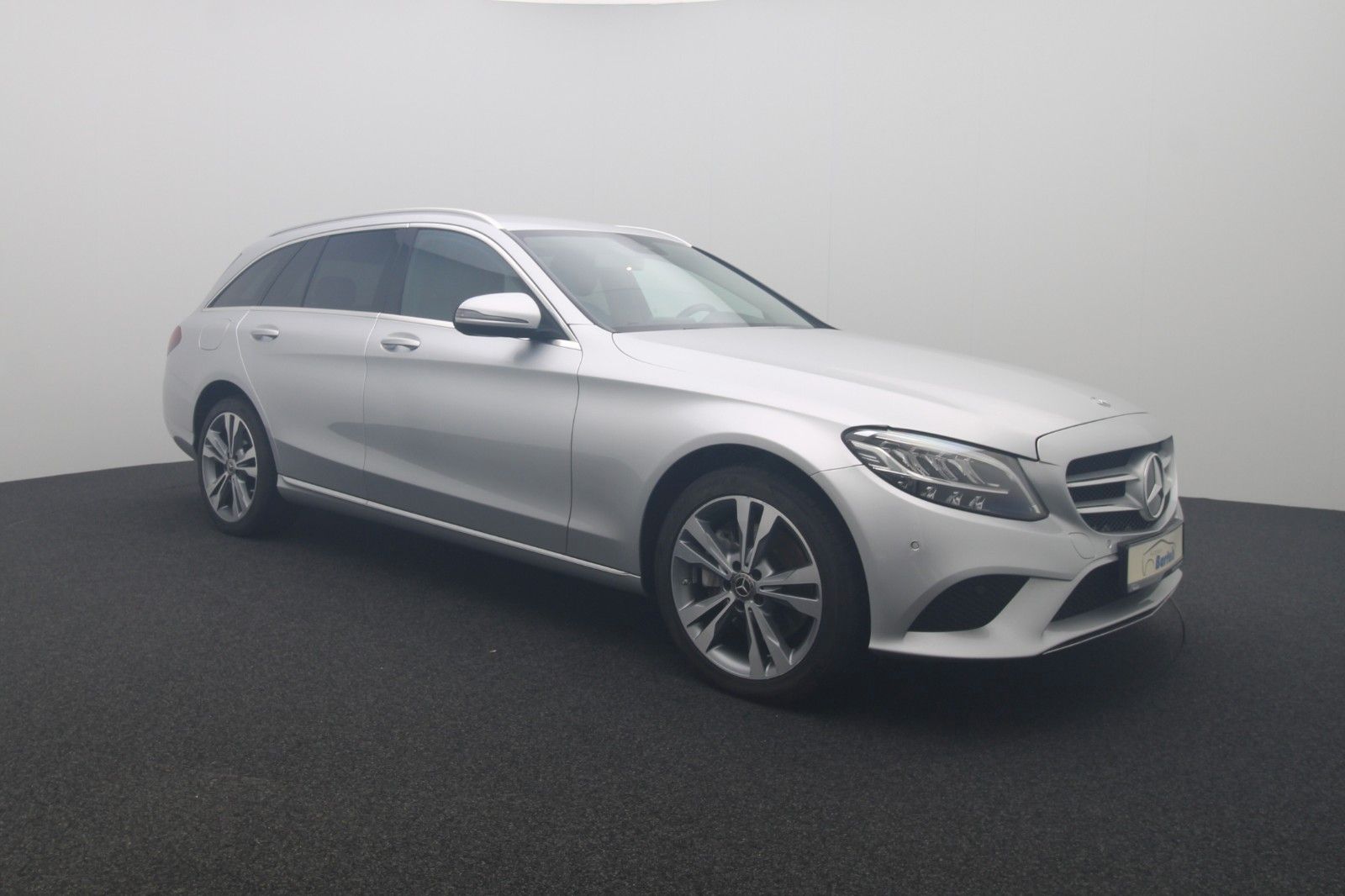 Fahrzeugabbildung Mercedes-Benz C 300 T-Modell 4Matic ACC AHK LED