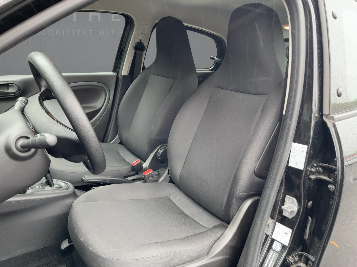 Fahrzeugabbildung Smart Smart ForFour EQ DAB/Tempomat/Klima