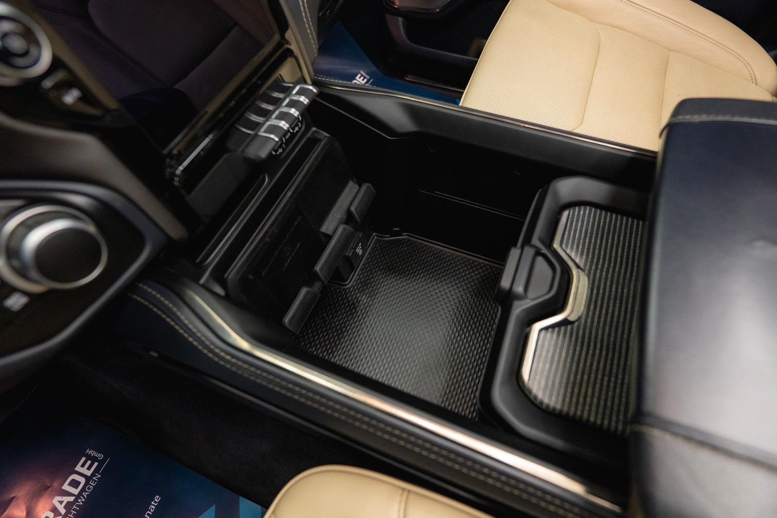 Fahrzeugabbildung Dodge RAM 5.7 V8 HEMI 4x4 OFFROAD Night Limited 19%