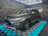 Mitsubishi Outlander Edition 1HND/TEMP/SZH/VOLL/AHK - gebrauchte Mitsubishi SUV & Geländewagen