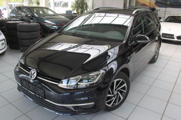 Volkswagen Golf - 1