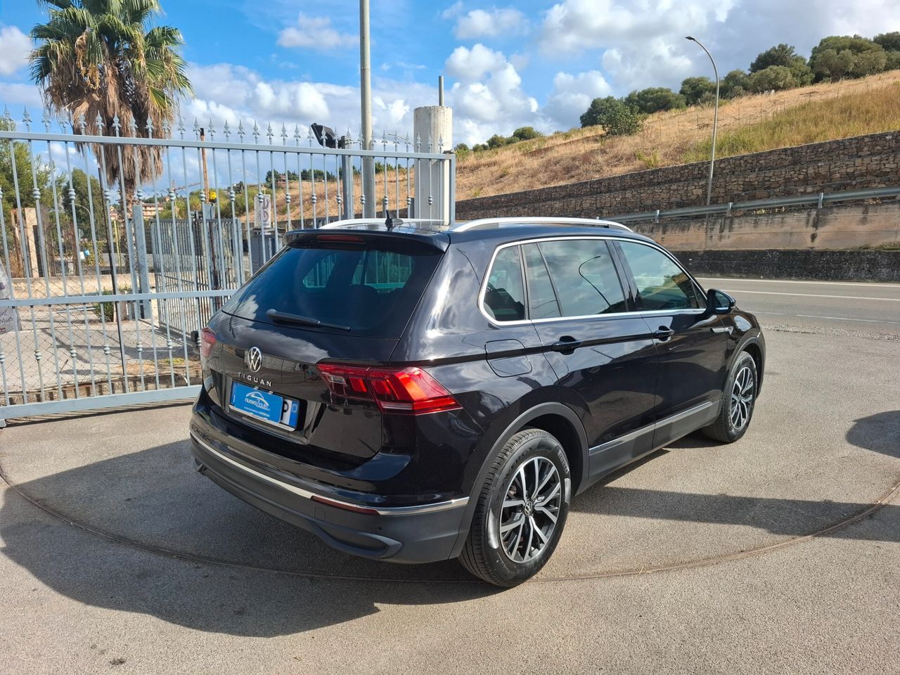Volkswagen Tiguan 2.0 TDI 122cv anno 12-2020 imagem 3